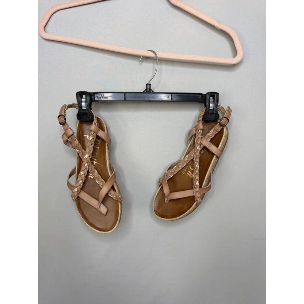 blowfish malibu braided gladiator sandals tan gold size 8.5